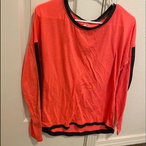 Long sleeve athletic top
